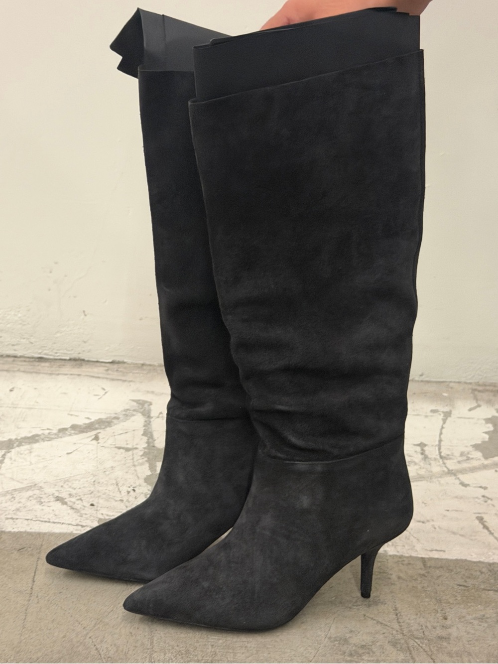 NEW ▪️Yeezy Women's Pointed Toe Suede Boots 39.5 Graphite